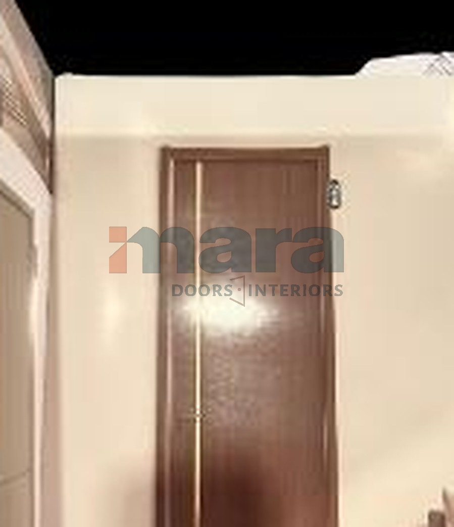 Phantom 3 — Cream Accent-Strip Interior Door gallery image