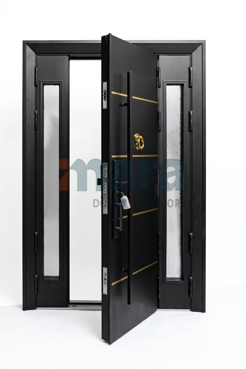 Jaguar 1.5 — Matte Black Gold Stripe Double